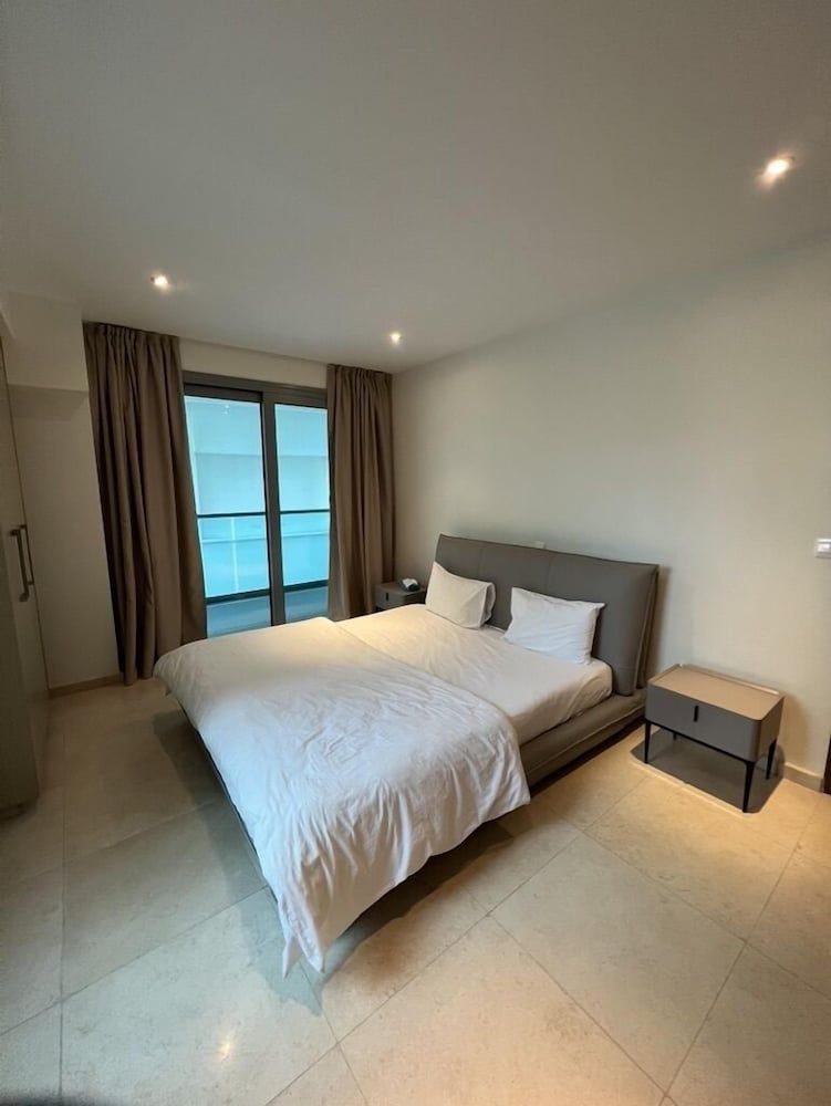 Aphrodite Plaza Luxury Apartment, 2 Bedrooms, Sea View 2