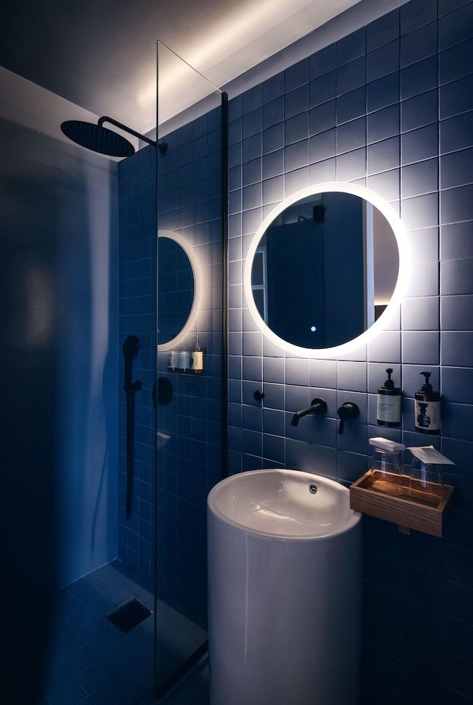 Heart Hotel Junior Suite 7