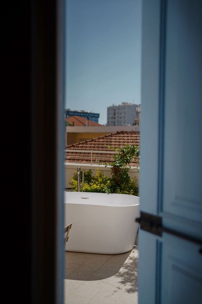 Heart Hotel Junior Suite 5