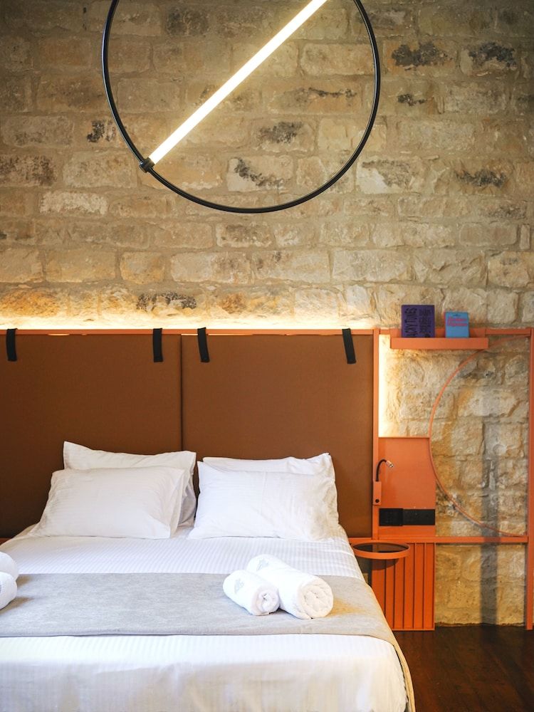 Heart Hotel Deluxe Double Room