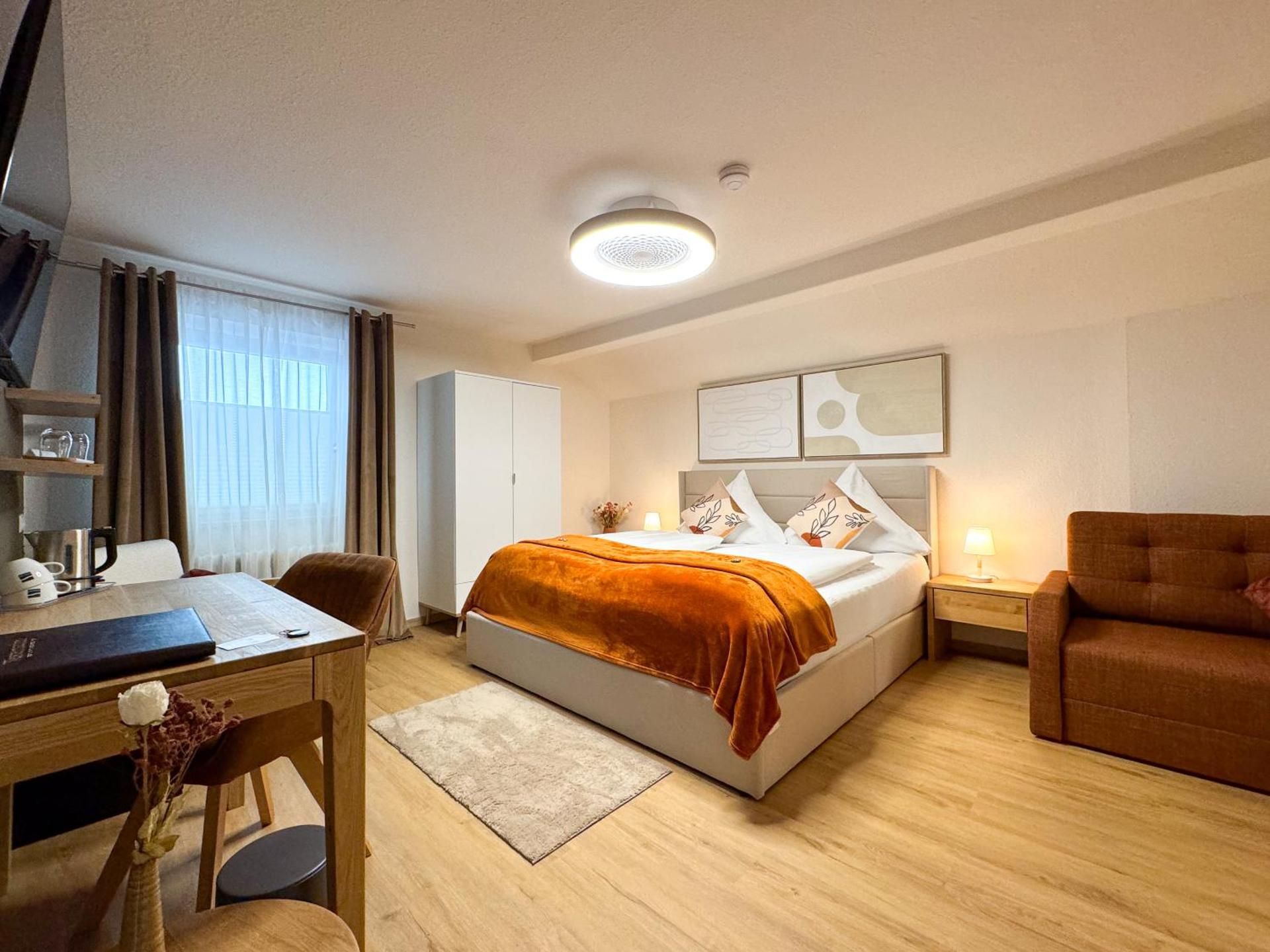 Comfort Double Room with own external bathroom