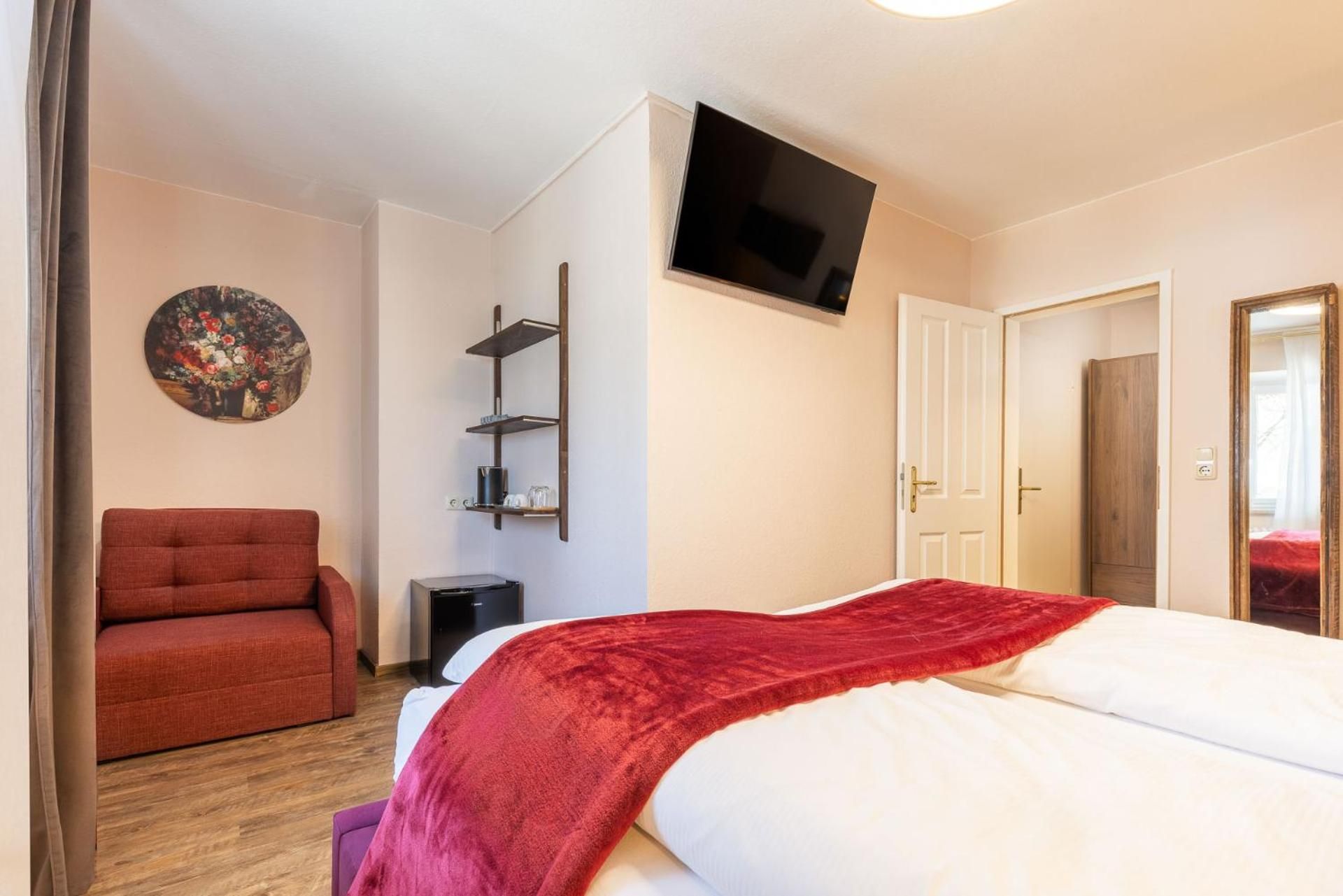 Standard Double Room with Lake View