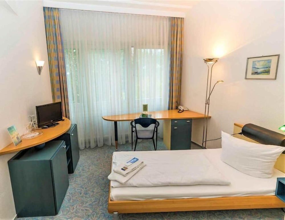 Seepark Hotel am Wandlitzsee Classic Single Room 2