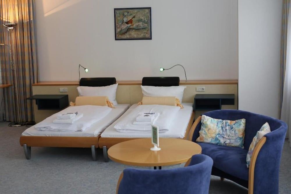 Seepark Hotel am Wandlitzsee Comfort Double or Twin Room, 1 Bedroom, Non Smoking, Garden View 3