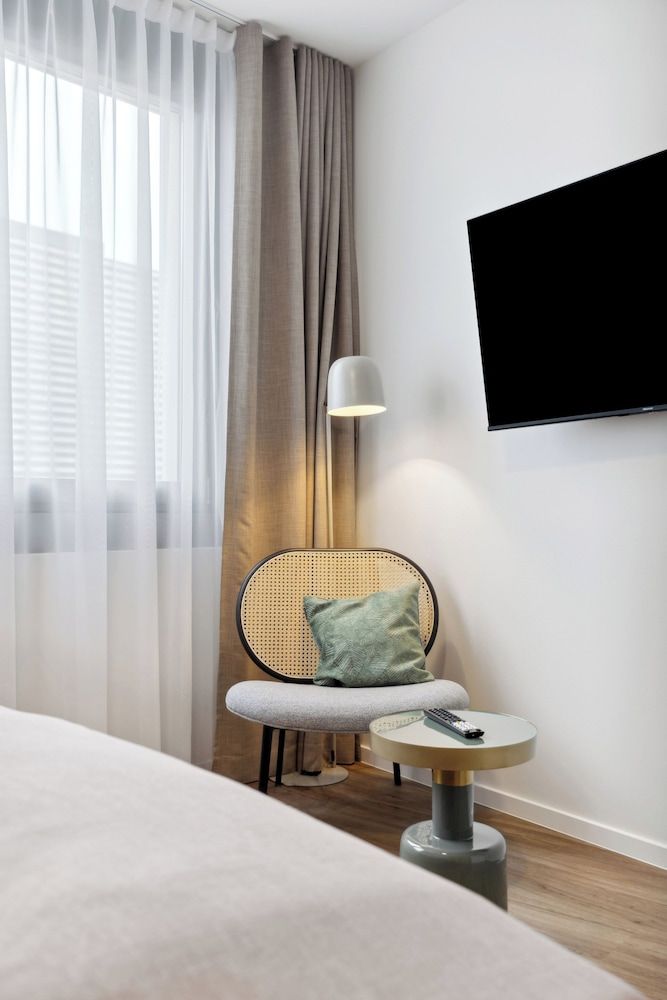 Limehome Zwickau Magazinstr. Comfort Suite with Sofa Bed 7