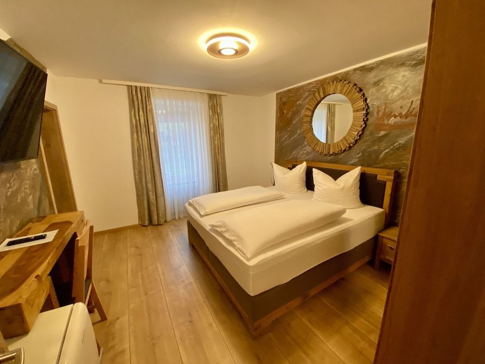Deluxe Double Room, 1 King Bed