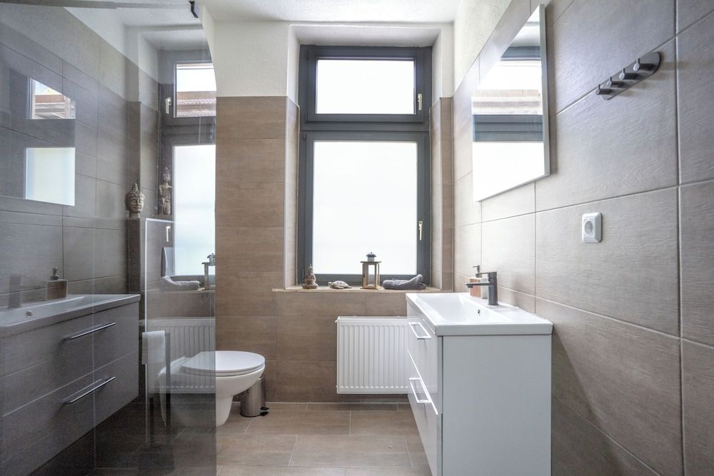 Duisburger Hostel Deluxe Triple Room 2