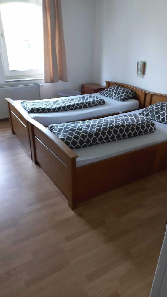 Basic Twin Room