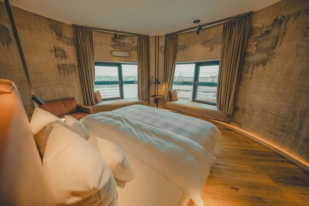 Junior Studio, Non Smoking, River View