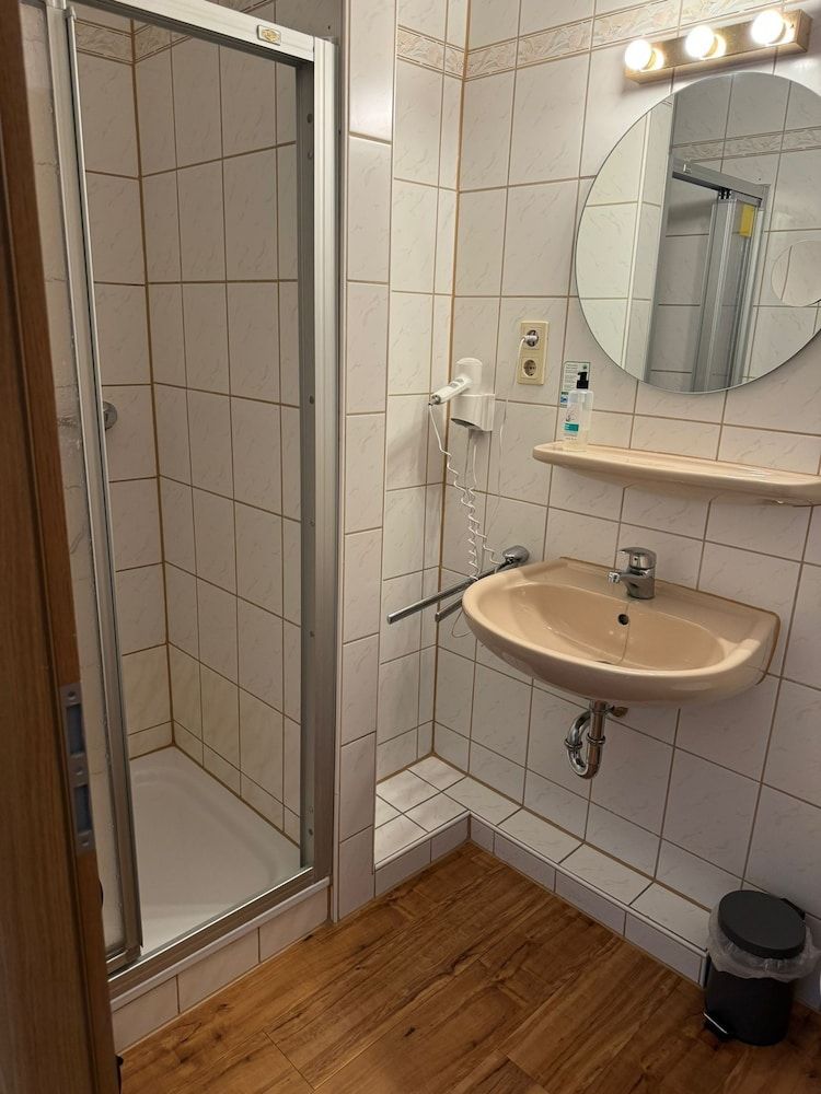 Schloss Hotel Kastellaun Comfort Double Room 7