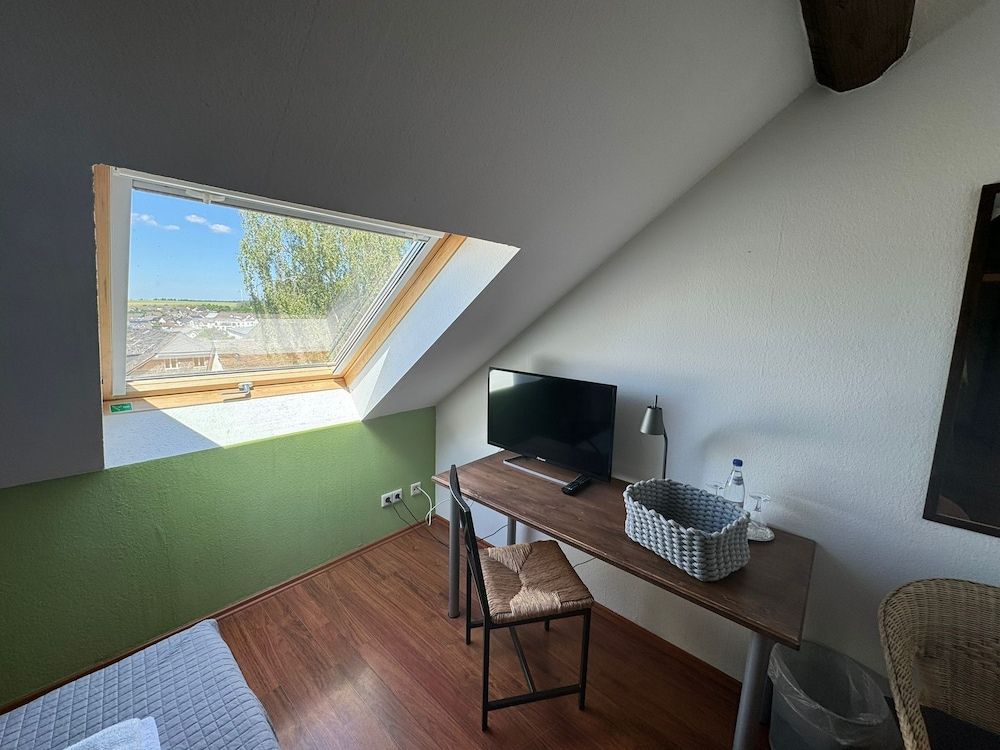 Schloss Hotel Kastellaun Economy Double Room 11