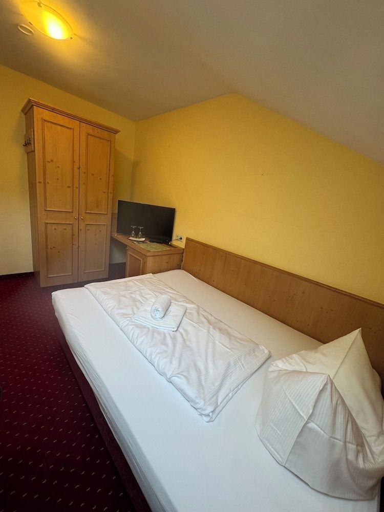 Standard Single Room, Mountain View