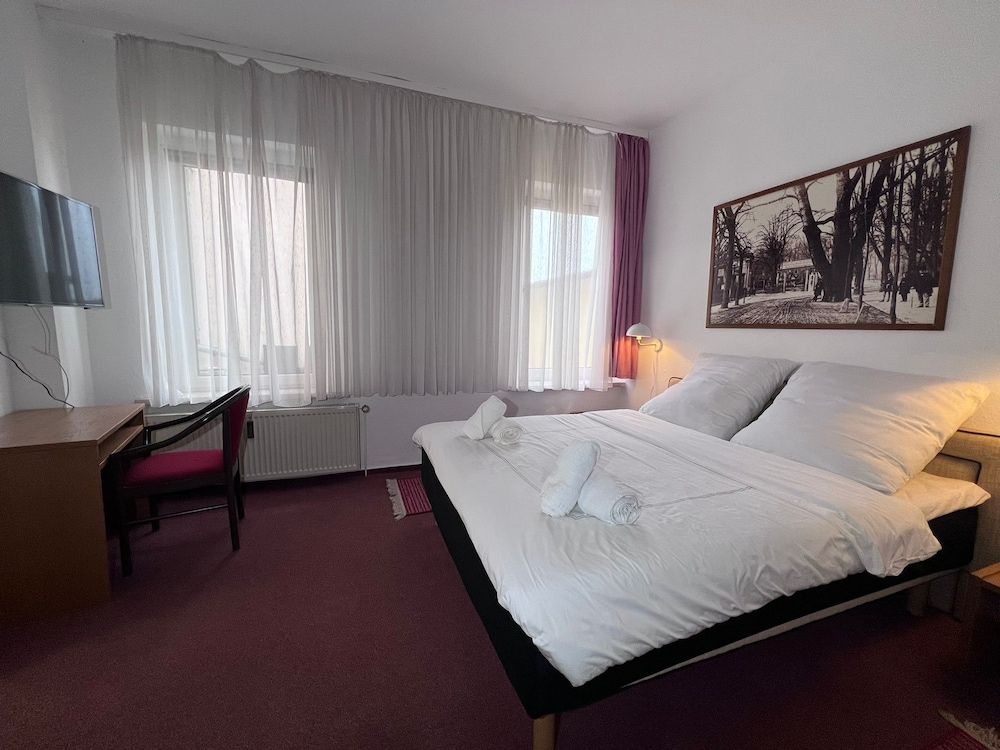 Hotel Doko Gardelegen Deluxe Double Room 7