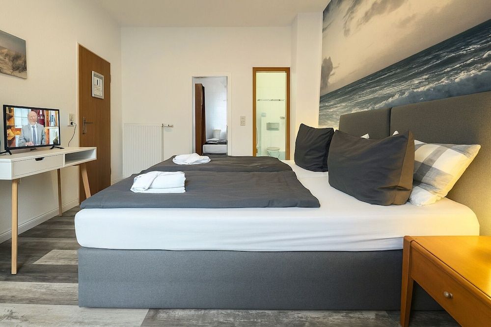 City Center Hotel Garni Cuxhaven Basic Double or Twin Room 3