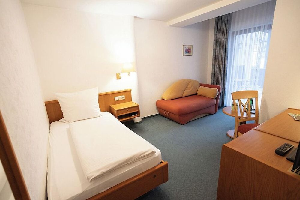 Classic Single Room
