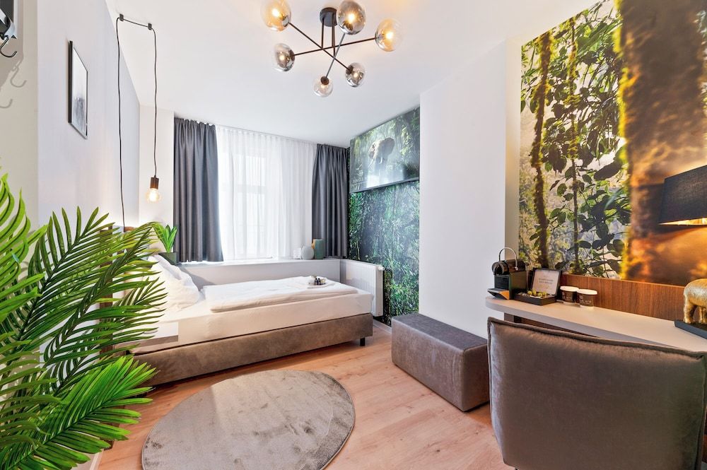 Deluxe Single Room, Private Bathroom, Courtyard View