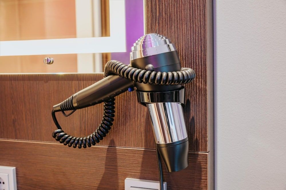 Premier Inn Rosenheim City Lokhöfe Standard Triple Room 7