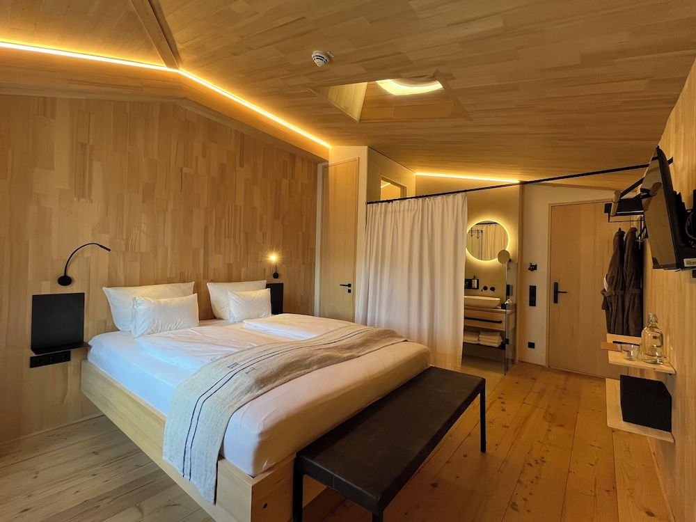 Hotel Kühbacher Design Double Room, 1 King Bed 4