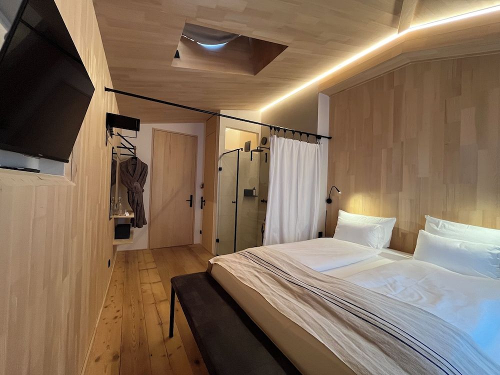 Hotel Kühbacher Design Double Room, 1 King Bed 7