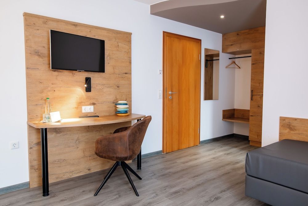 Hotel & Restaurant Bestenheider Stuben Premium Double Room 9