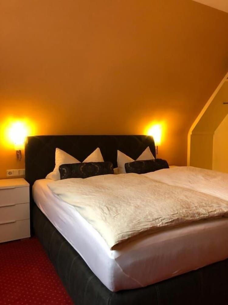 HOTEL ZUM SCHÜTZEN Comfort Double Room 4