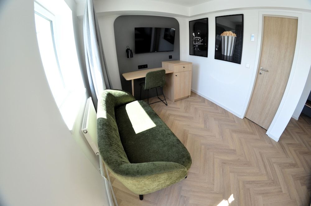 Cinema City Hotel Europaplatz Karlsruhe Comfort Double Room, Balcony, City View 6