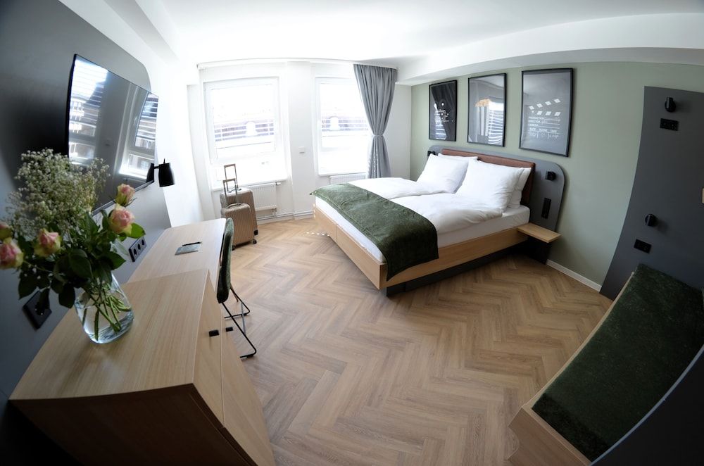 Comfort Quadruple Room, City View