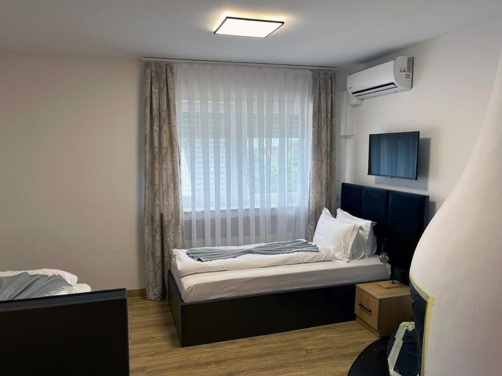 Haven - Hotel Dona Business Triple Room, 1 Bedroom, Non Smoking, Air conditioning 3