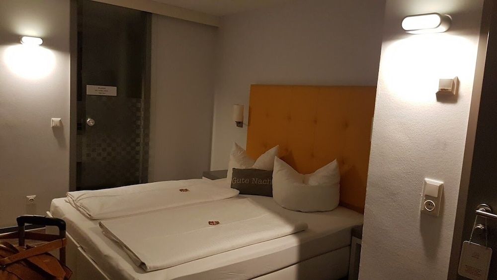 Altstadt Hotel Wertheim Classic Double or Twin Room, Non Smoking, Private Bathroom 4