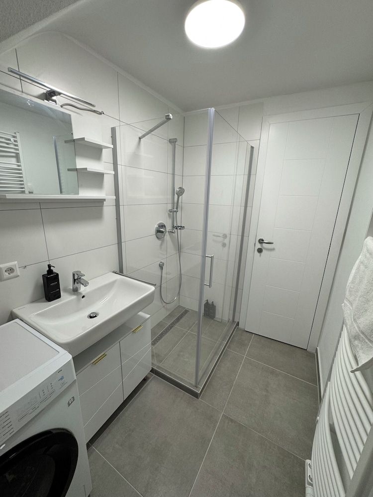 KC Hostings - Prestige Apartments Superior Condo 26