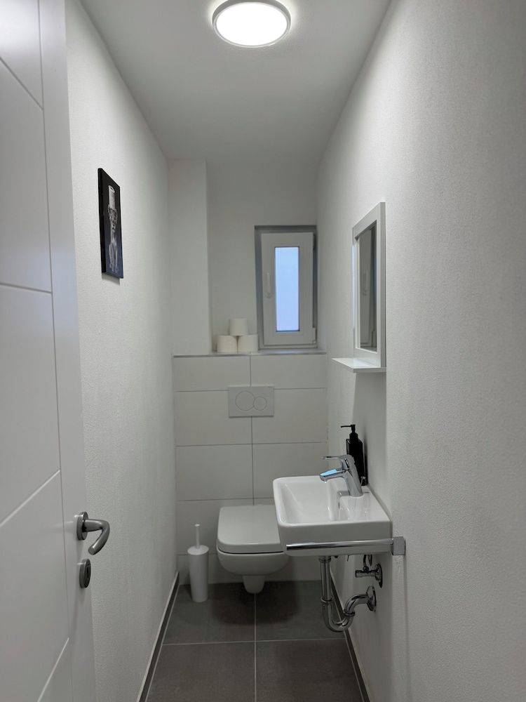 KC Hostings - Prestige Apartments Superior Condo 23