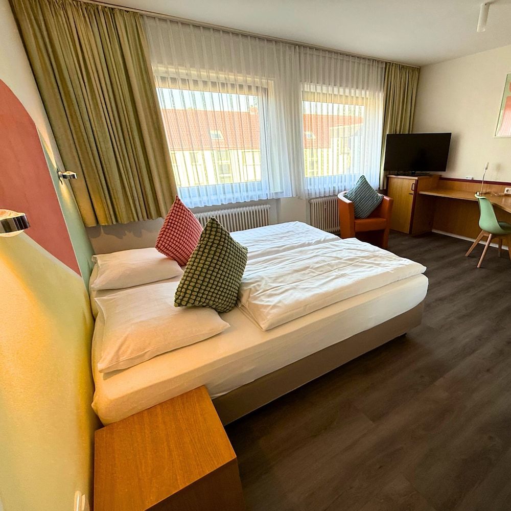 Colourful Hotel Standard Double Room