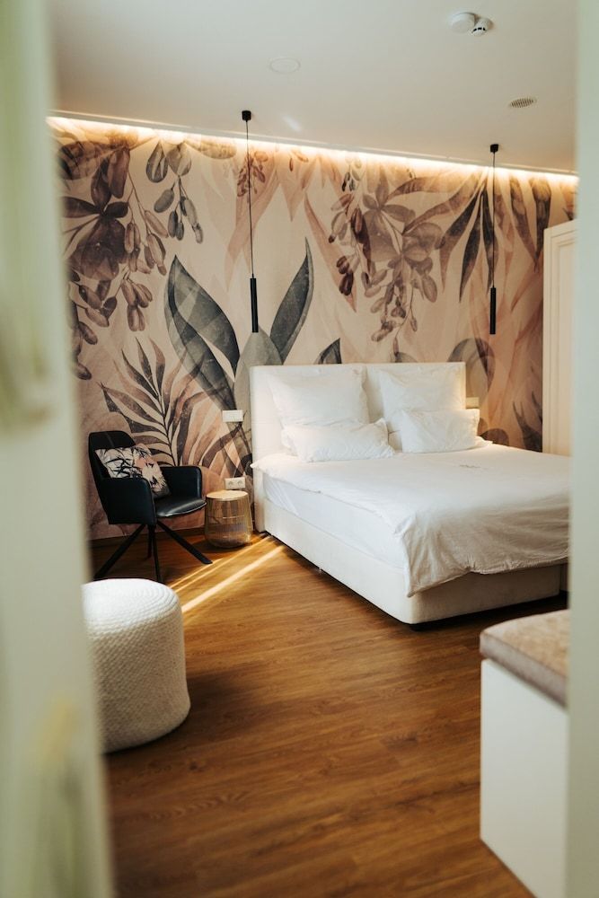 The Kepos Hotel Erlangen Deluxe Double Room 9