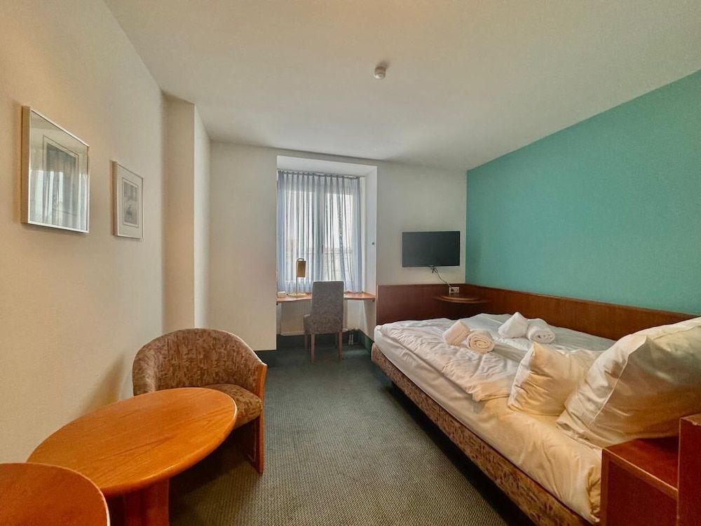 Deluxe Single Room