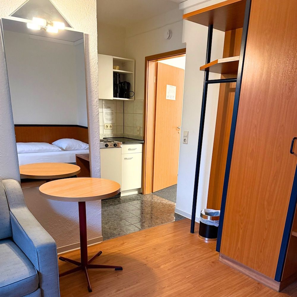 KEYLESS Boardinghouse Standard Apartment 7