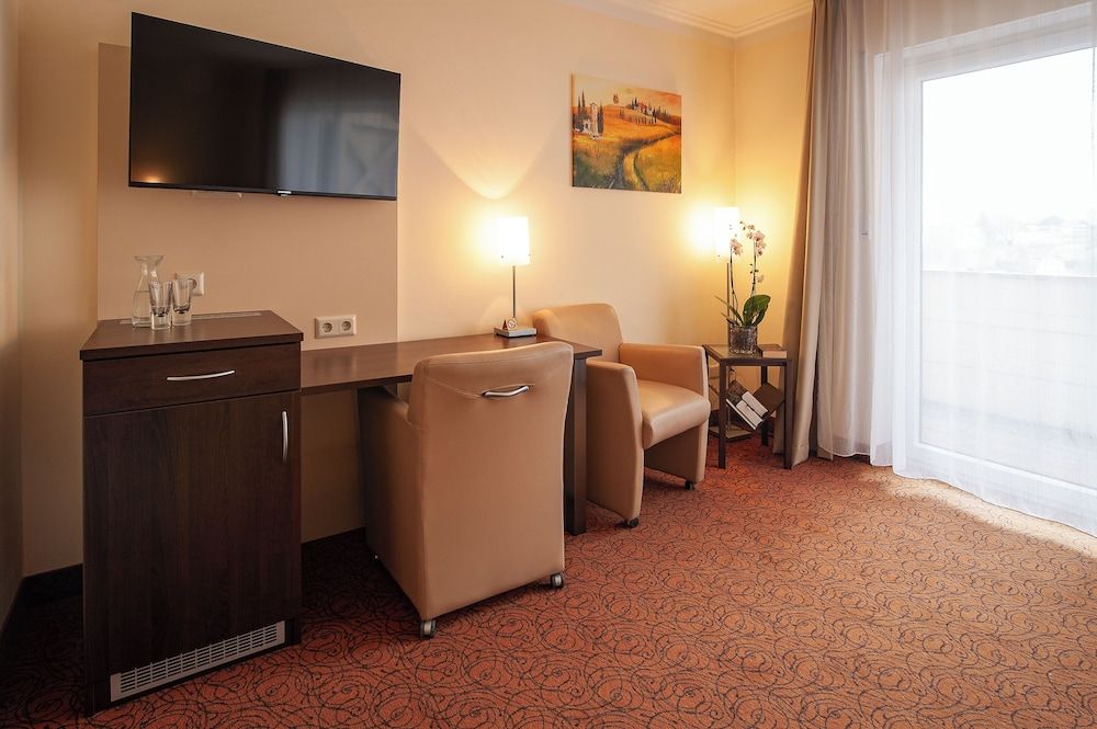 LuCA HOTEL Superior Double Room, Lanai, Mountain View 27