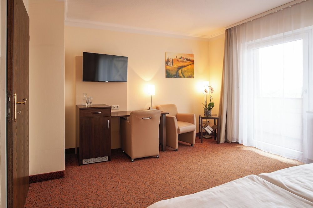 LuCA HOTEL Superior Double Room, Lanai, Mountain View 26