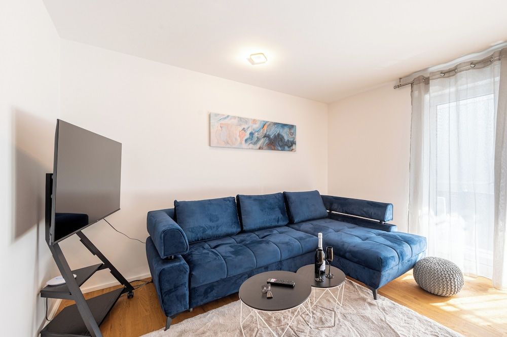 Condo, Balcony