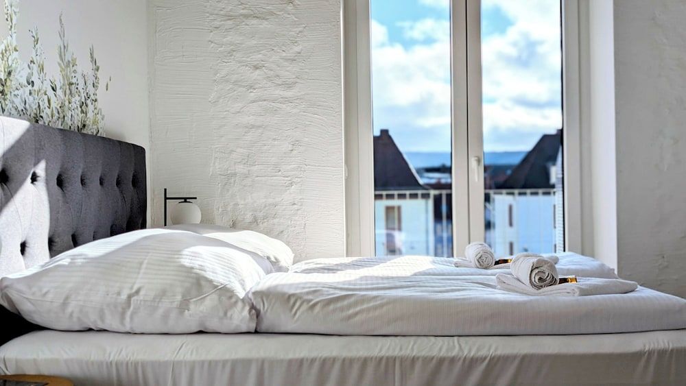 Luxury Apartment, 1 Bedroom, Balcony, City View