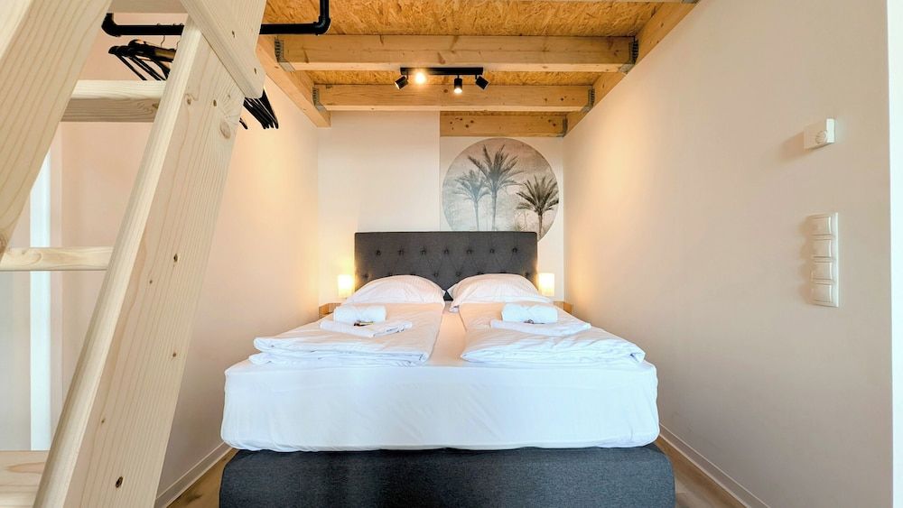 Luxury Suite, Balcony, City View