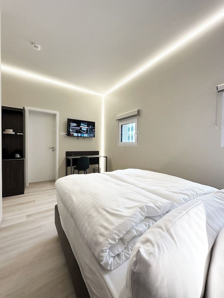 Treasury Hotel Basic Double Room 2