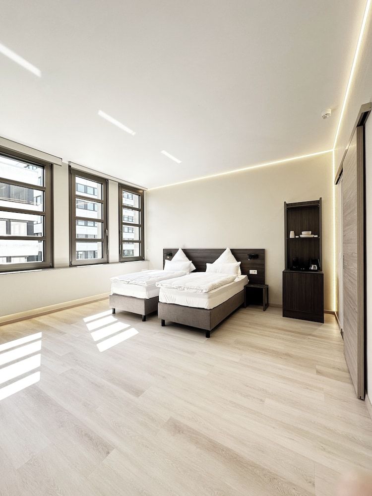 Treasury Hotel Comfort Twin Room