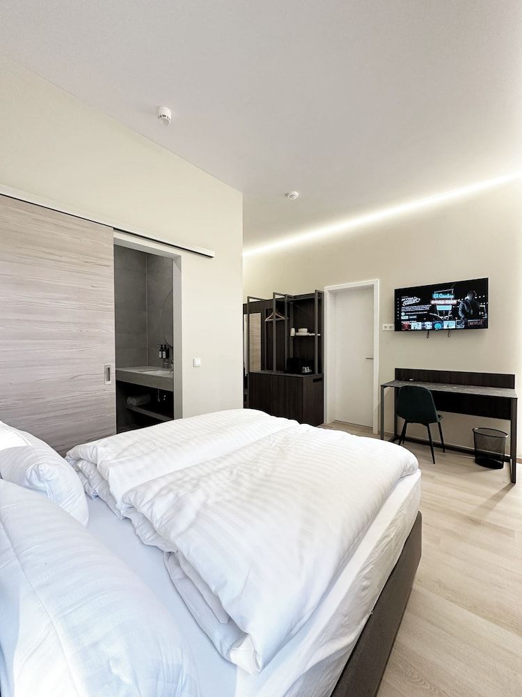 Treasury Hotel Basic Double Room