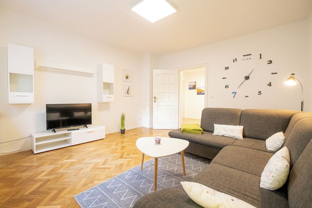 Comfort Condo, 2 Bedrooms, Balcony, Garden View