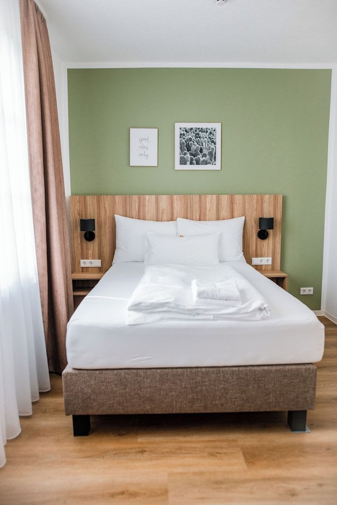 Comfort Single Room, Garden View