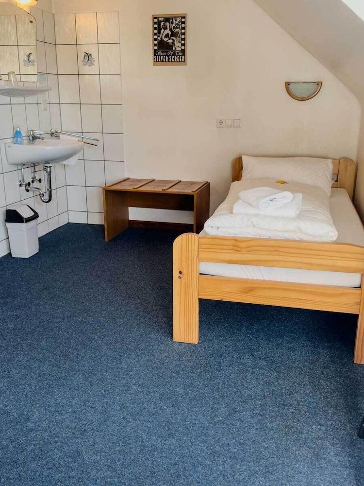 Hotel in der Aal-Kate Economy Single Room 2