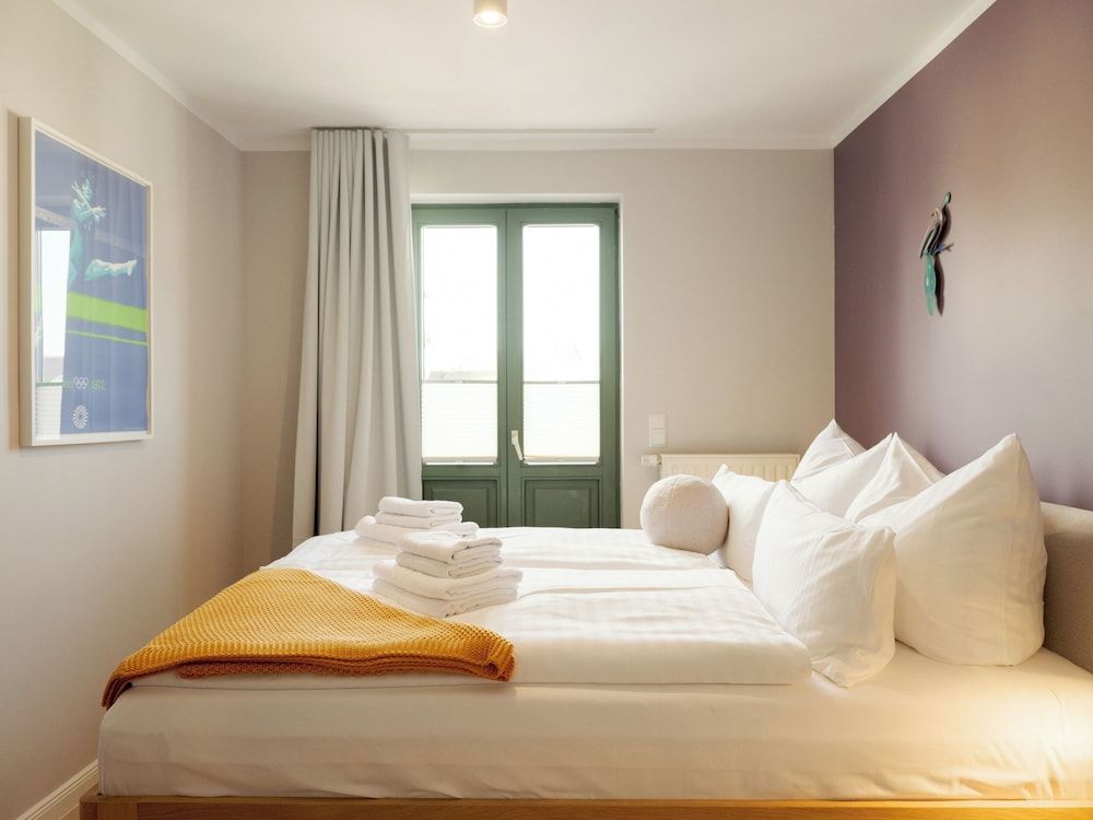 OSTKÜSTE Villa Steigel Design Apartments Deluxe apartment with 2 bedrooms, sauna, and balcony - No. 6 2