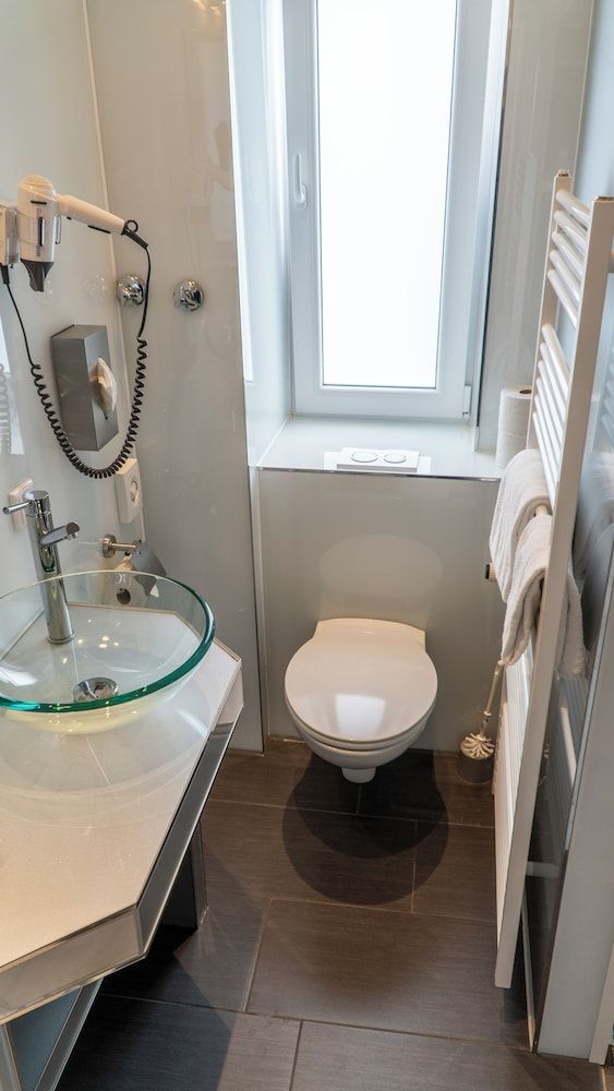 Central Hotel Double Room 9