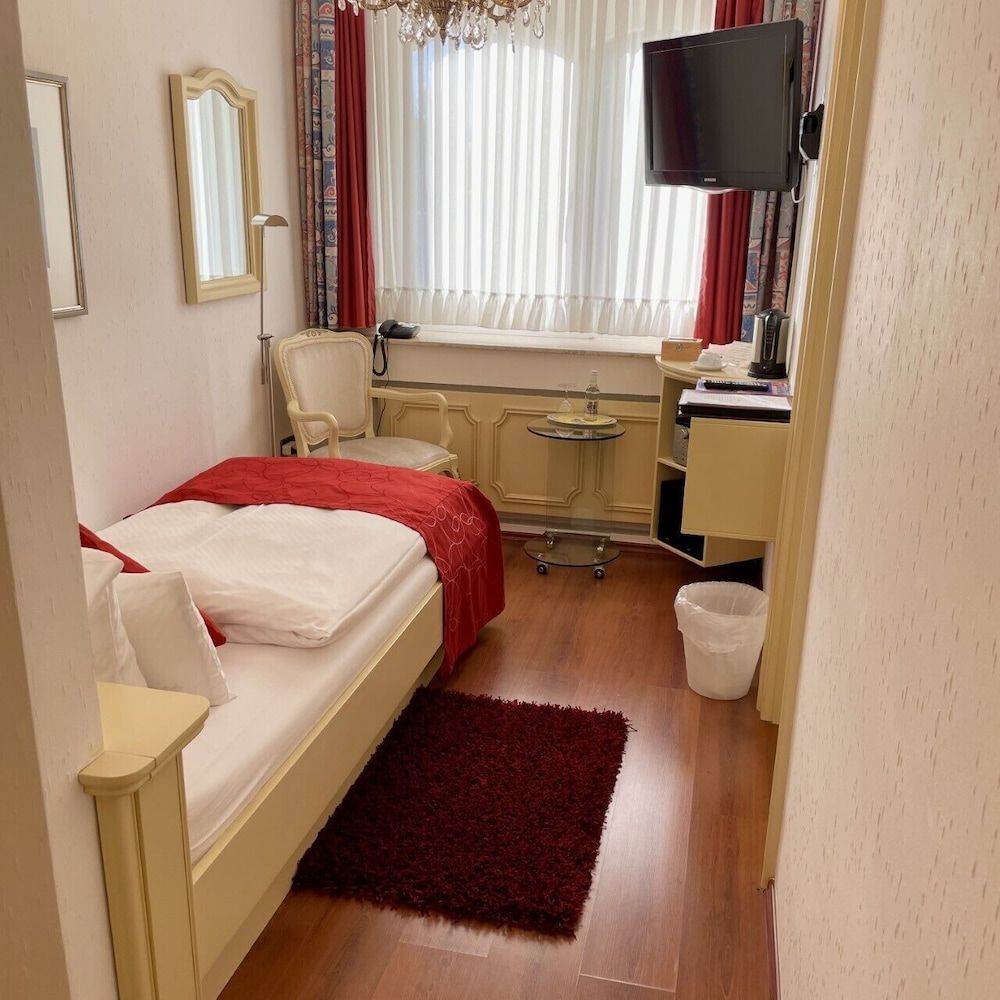 Standard Single Room, Ensuite