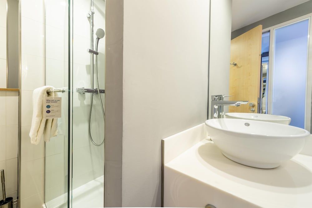 Premier Inn München Airport Ost Family Triple Room 3